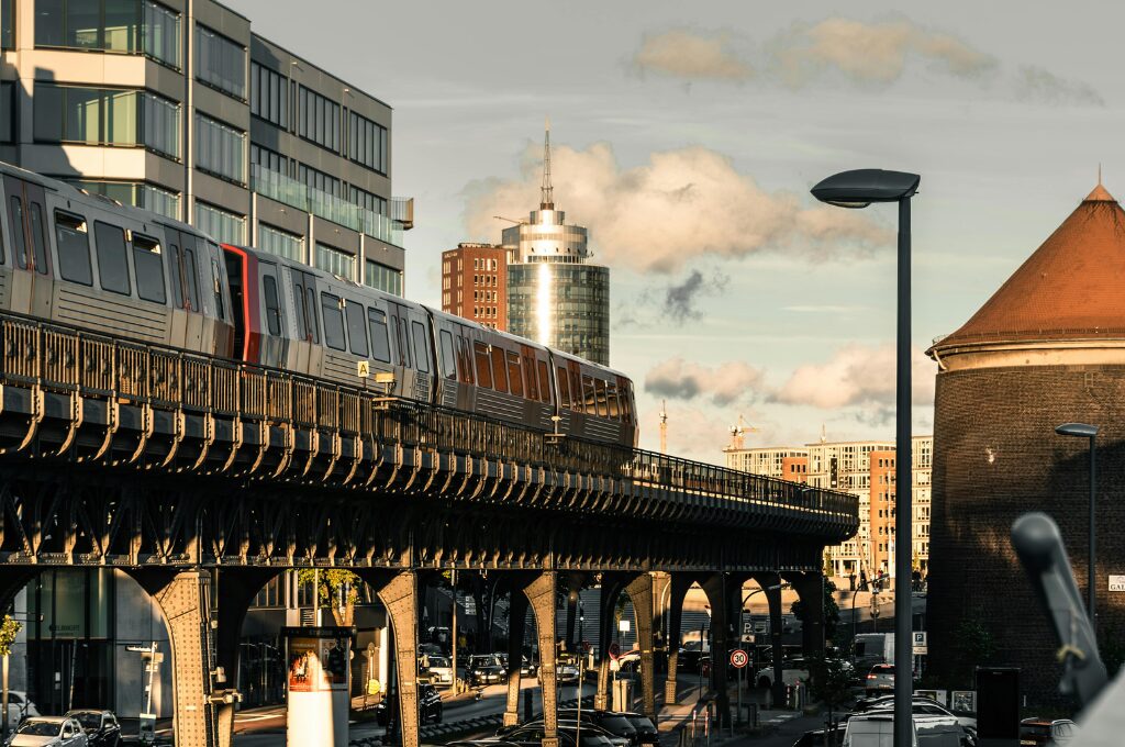 Umzug nach Hamburg, U-Bahn Station