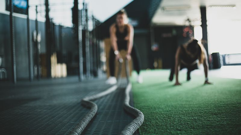 Fitnesstudios in Hamburg: Person beim Training