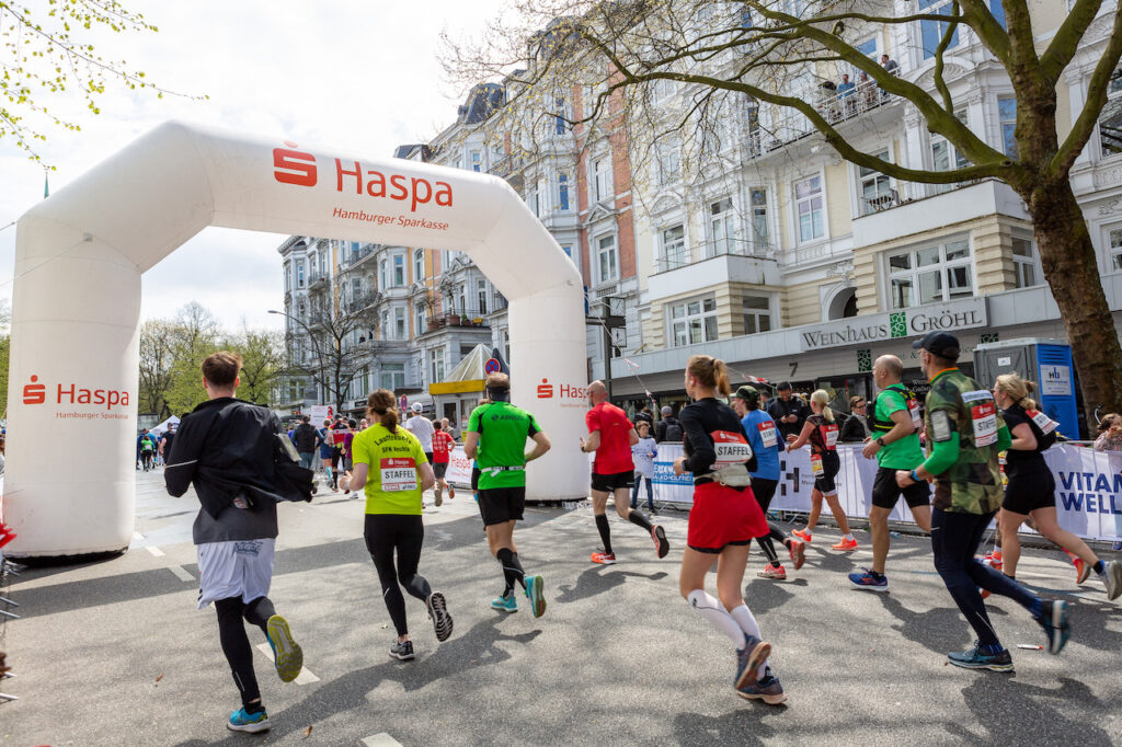 Läufer beim Haspa Marathon Höhe Klosterstern