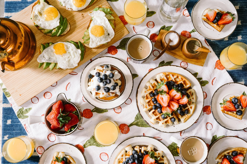 Frühstück in Hamburgs Innenstadt, Frühstückstisch