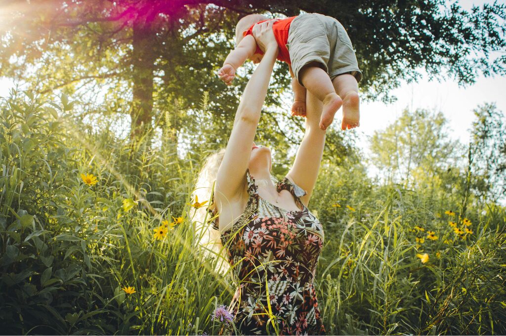 Muttertag in Hamburg, Mutter mit ihrem Baby