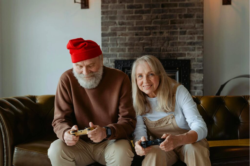Früher in die Rente, Altes Ehepaar spielt Videospiele