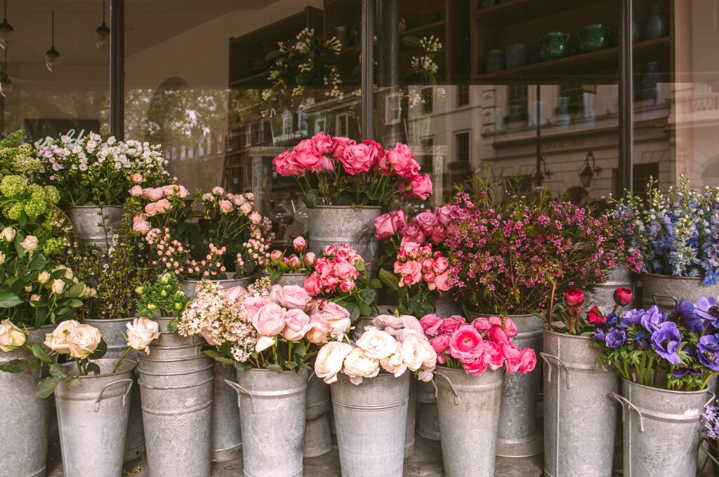 Blumenläden in Hamburg, Geschäft von außen mit Rosen