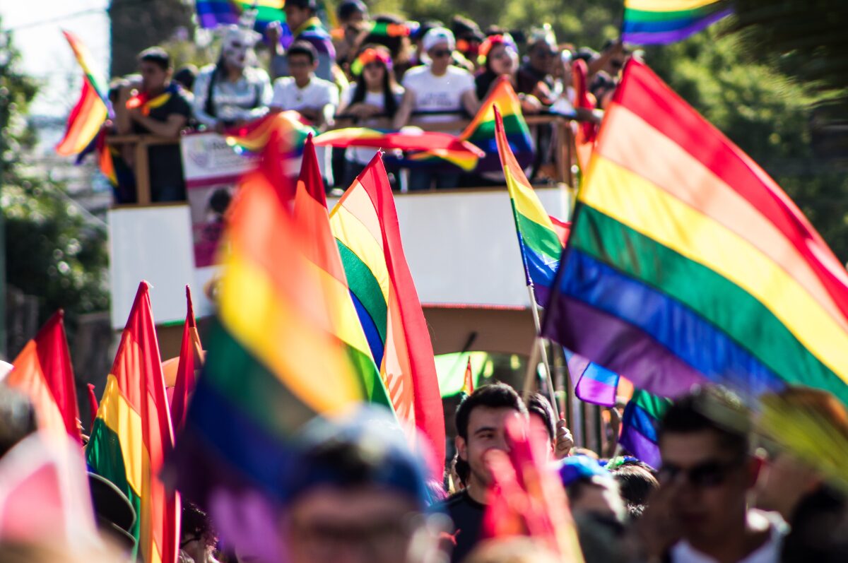 Pride Week in Hamburg, Regenbogenflaggen bei einem CSD