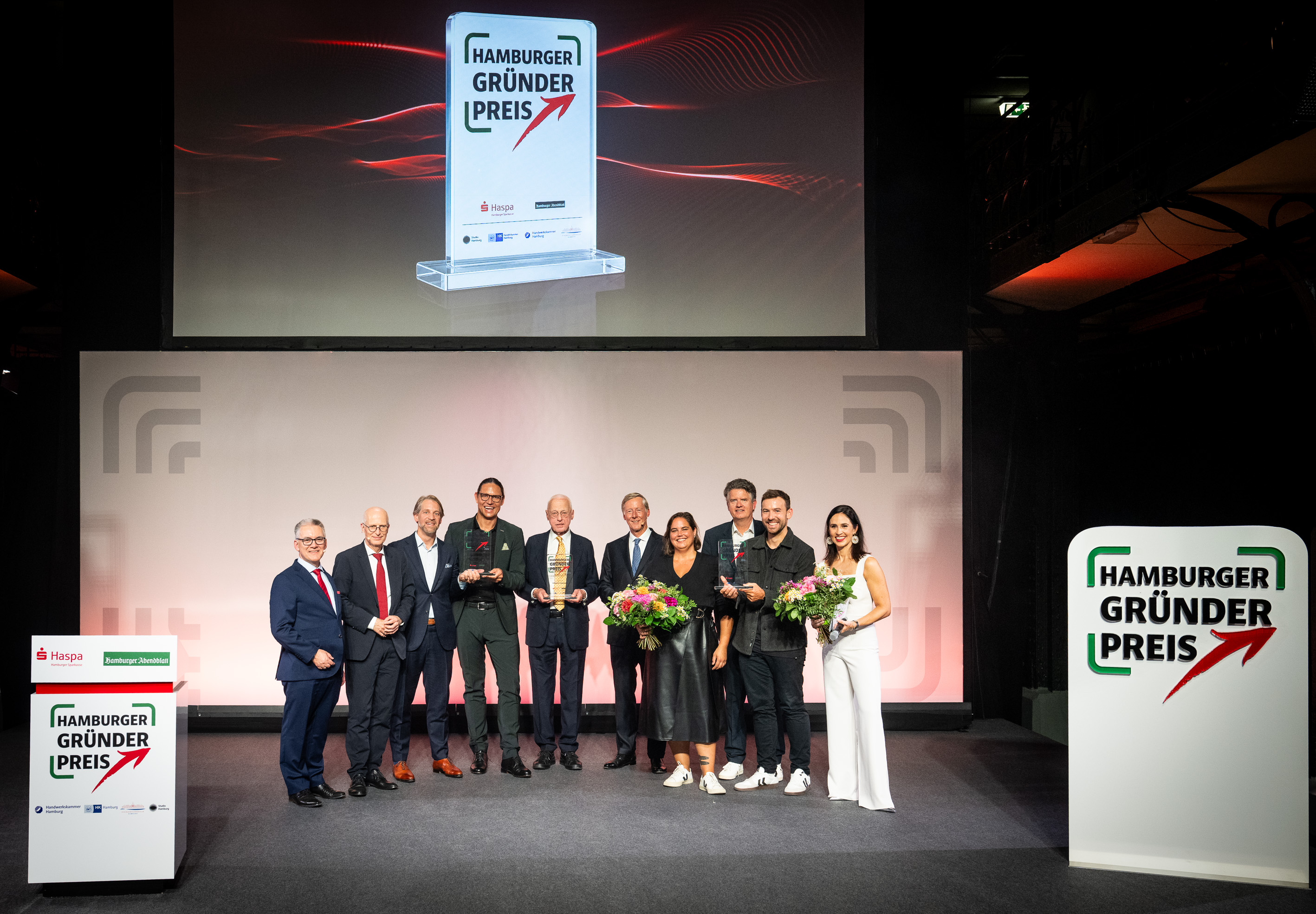 Hamburger Gr&uuml;nderpreis: Die Preist&auml;ger:innen und Laudatoren