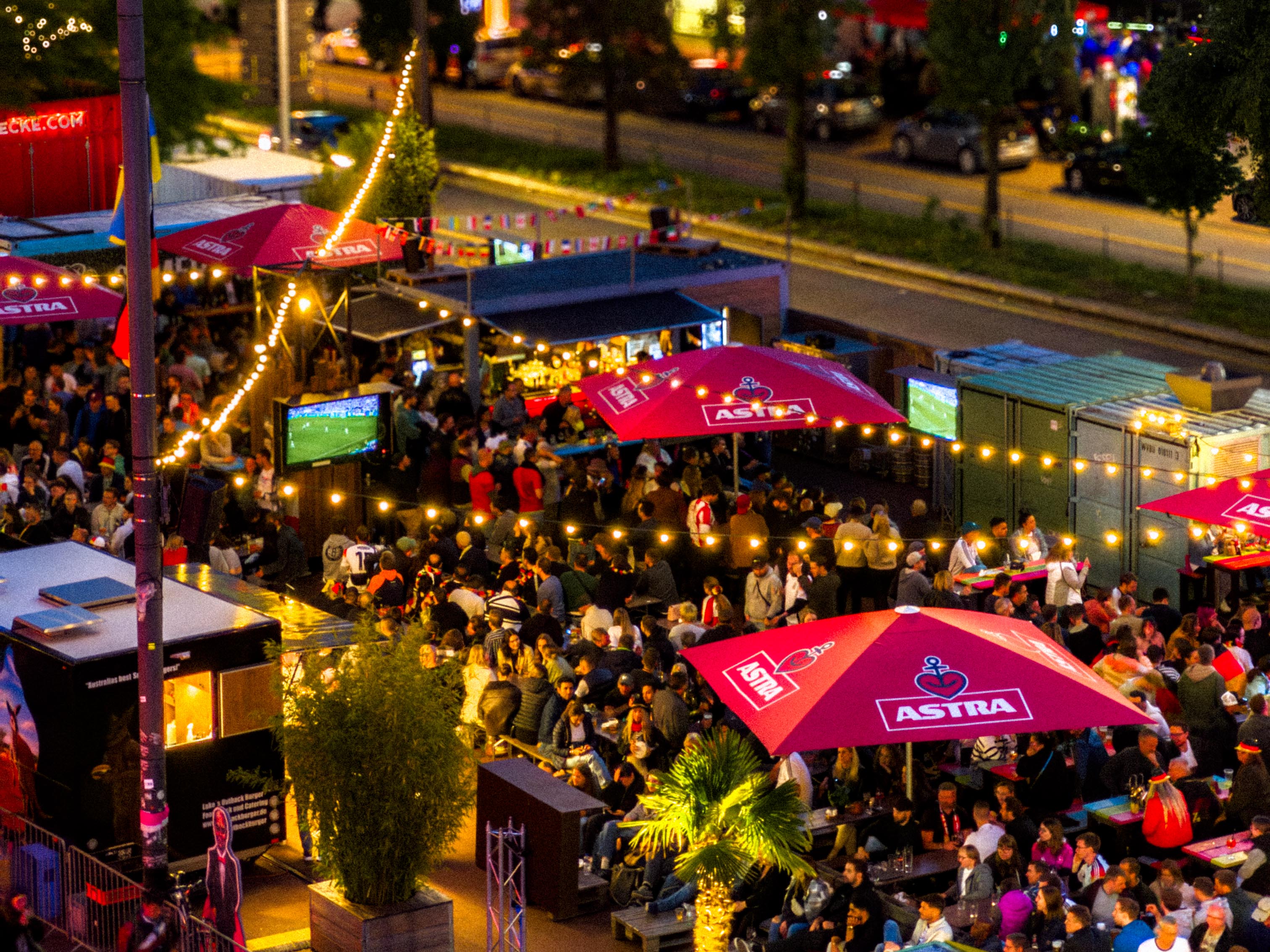 WM gucken in Hamburg: Der WM-Biergarten auf dem Spielbudenplatz