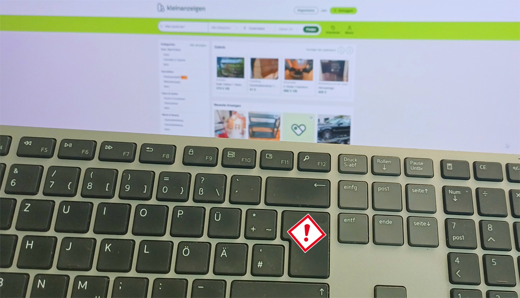 Betrug bei Kleinazeigen: Eine Tastatur mit einer Kleinanzeigen Website im Hintergrund